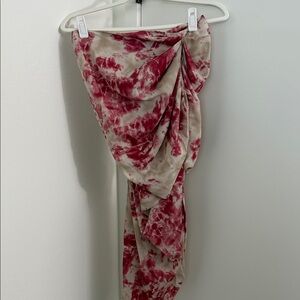 PrettyLittleThing Floral Skirt